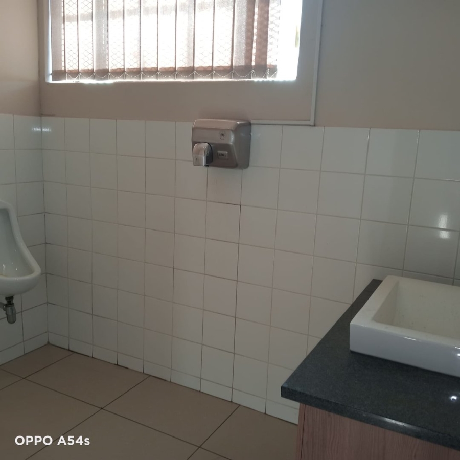 To Let commercial Property for Rent in Oos Einde Free State